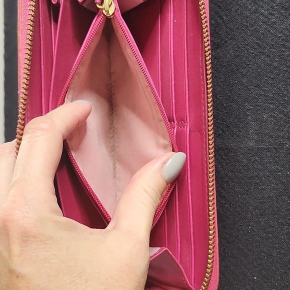 Vintage Pink Coach Accordion-Style Wallet with Orginal Rider Logo on Front - Picture 4 of 11